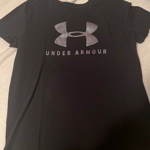 Black under armor, shirt, size large, classic tee